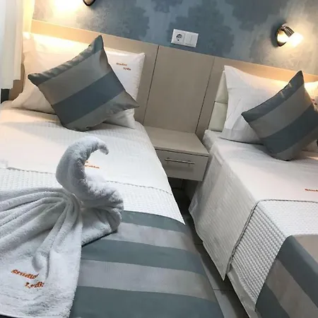 Lydia * Скала-Марион